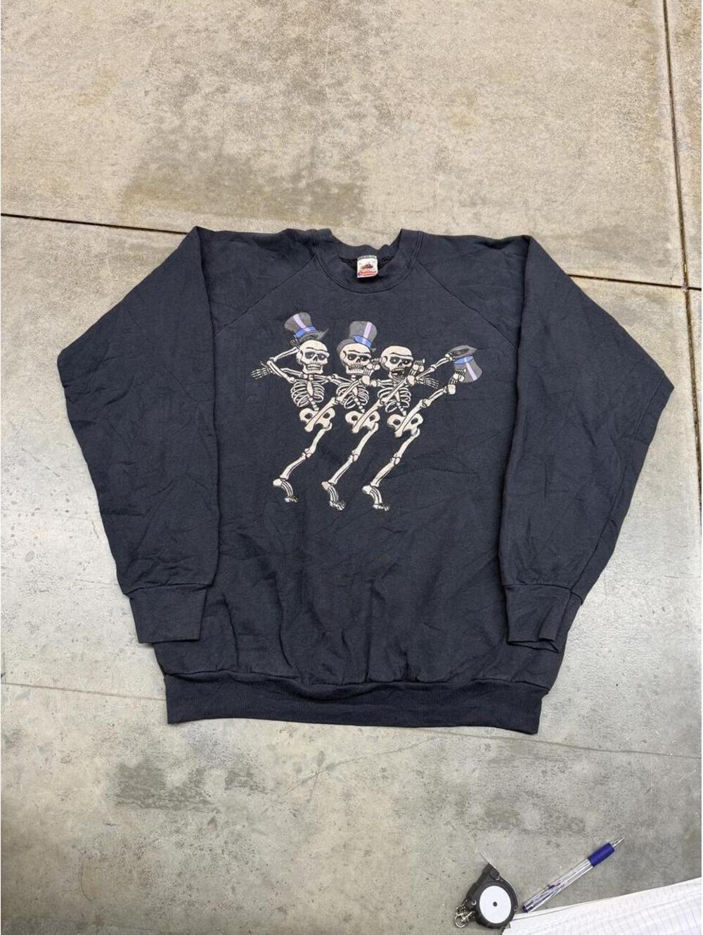vintage dancing skeleton faded black made in usa crewneck size xl